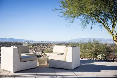 2 Heavens Edge Court Patio