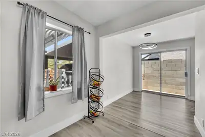 1605 Euclid Avenue, Las Vegas, NV 89104 Dining Area