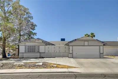 5877 Tippin Drive, Las Vegas, NV 89130 Front of Structure