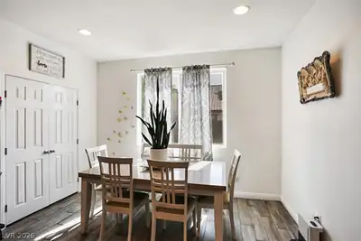 5732 Aspen Park Lane, North Las Vegas, NV 89081 Dining Area