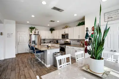5732 Aspen Park Lane, North Las Vegas, NV 89081 Kitchen