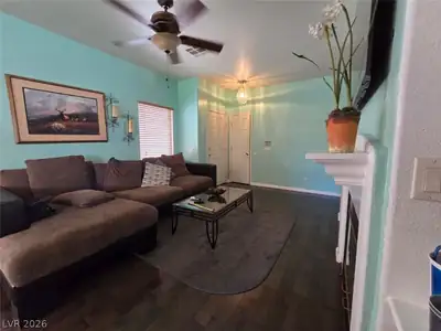 1155 Warm Canyon Way Living Room