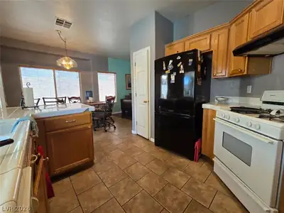1155 Warm Canyon Way Kitchen