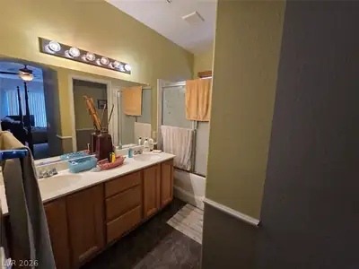 1155 Warm Canyon Way Bathroom