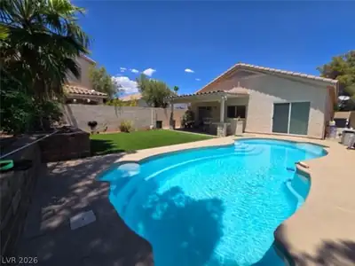 1155 Warm Canyon Way Pool