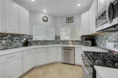 9475 Marshall Creek Street, Las Vegas, NV 89178 Kitchen
