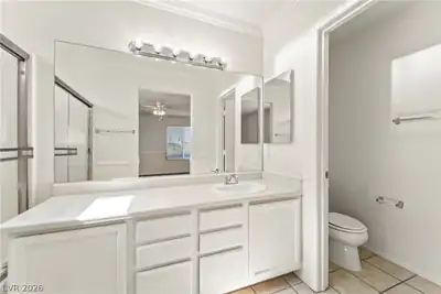 8708 Majestic Pine Avenue, Las Vegas, NV 89143 Primary Bathroom