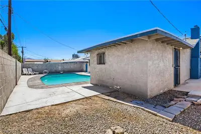4421 Ash Avenue Pool