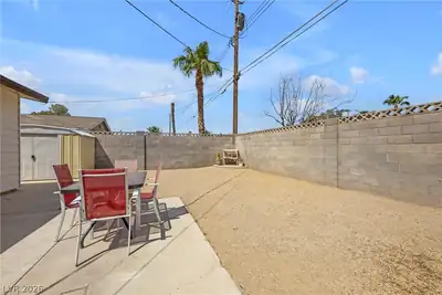5198 Wilbur Street, Las Vegas, NV 89119 Yard
