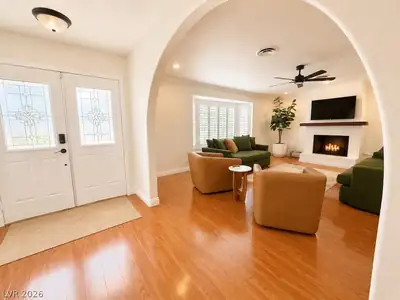 3010 East Viking Road Living Room