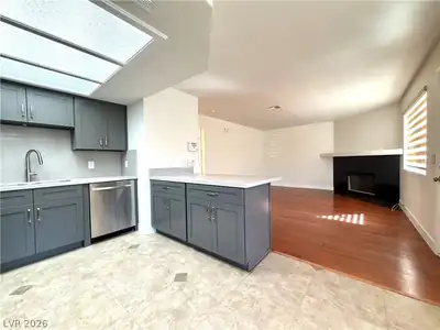 920 Rockview Drive 101 Kitchen