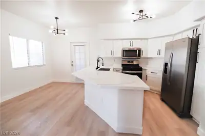 5225 West Reno Avenue 122 Kitchen