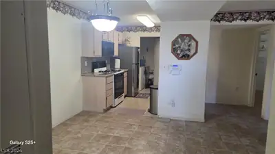 7885 West Flamingo Road 1008 Kitchen