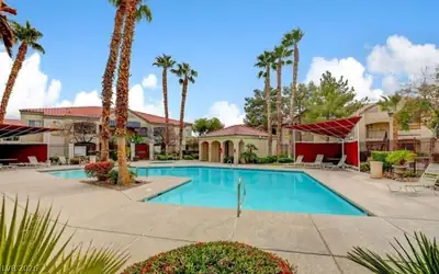 7885 West Flamingo Road 1008 Pool