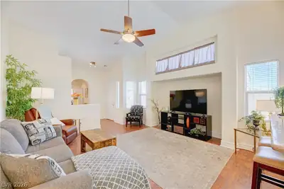 138 Cooks Creek Court Living Room