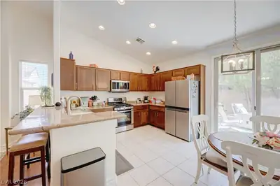 138 Cooks Creek Court Kitchen