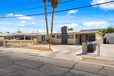 115 Ivy Street, Henderson, NV 89015 Front of Structure