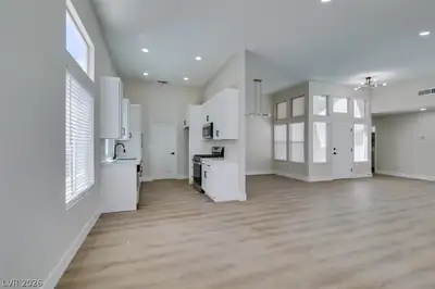 272 Grand Teton Drive, Henderson, NV 89074 Kitchen
