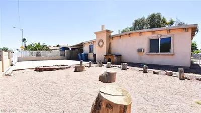 2212 Wengert Avenue, Las Vegas, NV 89104 Yard