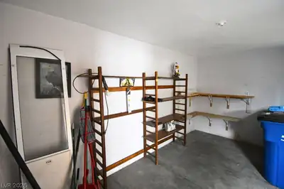 2212 Wengert Avenue, Las Vegas, NV 89104 Garage
