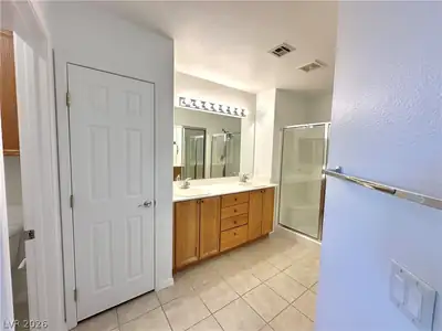 4554 Regalo Bello Street Primary Bathroom