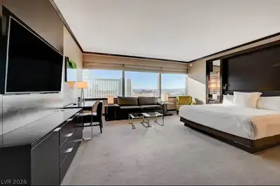 2600 West Harmon Avenue 17039 Bedroom