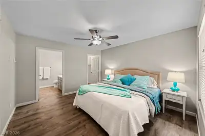 700 Capri Drive 37B Primary Bedroom