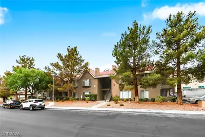 700 Capri Drive 37B Front of Structure