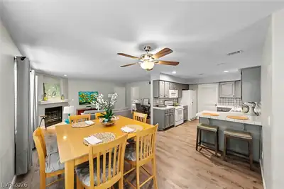 700 Capri Drive 37B Dining Area