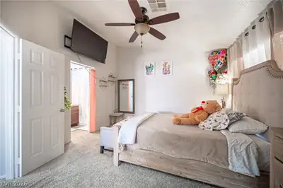 822 Grape Vine Avenue, Henderson, NV 89002 Bedroom