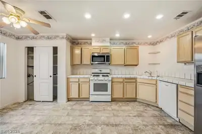 2176 Camel Mesa Drive, Laughlin, NV 89029 Kitchen