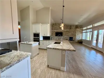 8595 Bella Vacio Court, Las Vegas, NV 89149 Kitchen
