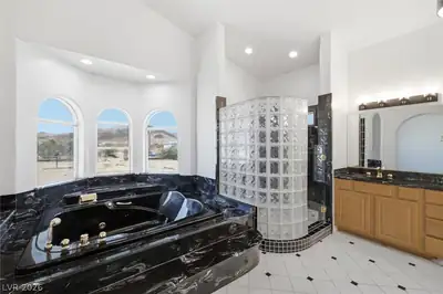 2601 Balzar Street, Pahrump, NV 89060 Primary Bathroom