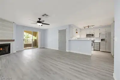 6869 Tamarus Street 202, Las Vegas