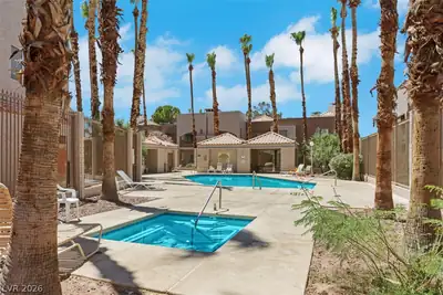 6869 Tamarus Street 202 Pool