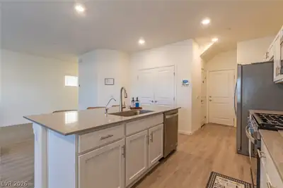 4688 Admiral Cliffs Avenue, Las Vegas, NV 89141 Kitchen