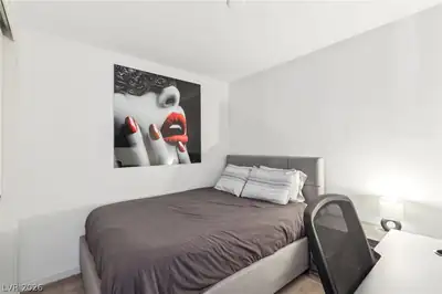 4471 Dean Martin Drive 2605 Bedroom