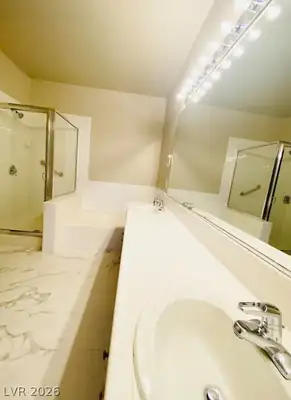 2325 Windmill Parkway 1811, Henderson, NV 89074 Primary Bathroom