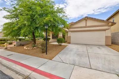 9001 Teetering Rock Avenue, Las Vegas