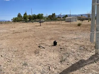1701 Dollar Street, Pahrump, NV 89048 Yard