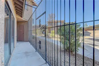 1652 Marathon Drive, Las Vegas, NV 89108 Patio