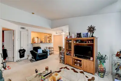 5055 West Hacienda Avenue 2004 Living Room