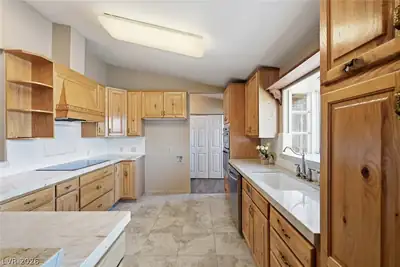 6040 North Monte Cristo Way Kitchen