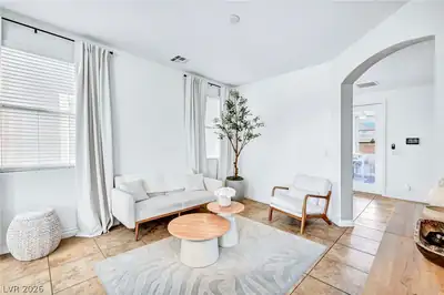 1164 Evergreen Cove Street Living Room