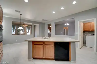 5423 Basset Hound Avenue Kitchen