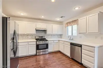 9379 Malaya Garnet Court, Las Vegas, NV 89148 Kitchen