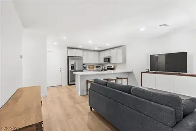 6308 Foxes Dale Street, Las Vegas, NV 89166 