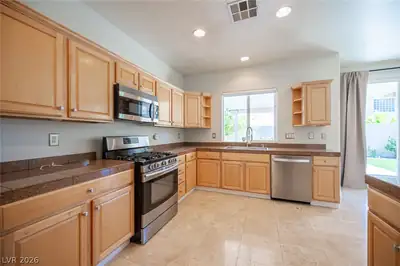 11225 Vintners Lane, Las Vegas, NV 89138 Kitchen