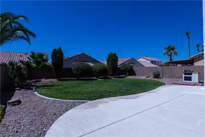 5105 Wapiti Point Court, Las Vegas, NV 89130 Yard