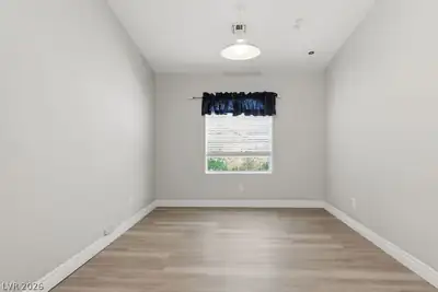 4465 North Campbell Road Bedroom